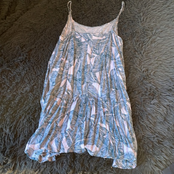 2/$20 NWOT HURLEY Sundress size small - palm leaf pattern - adjustable straps. - Picture 5 of 5